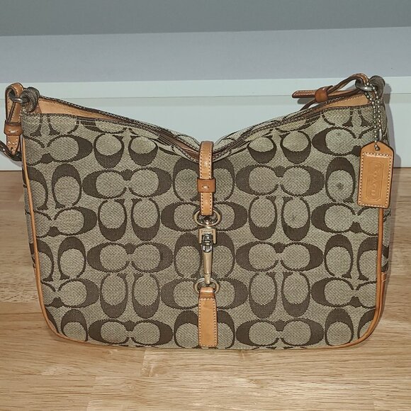 COACH VINATAGE HAMPTON SIGNATURE SHOULDER HANDBAG - KHAKI COLOR - Picture 1 of 15